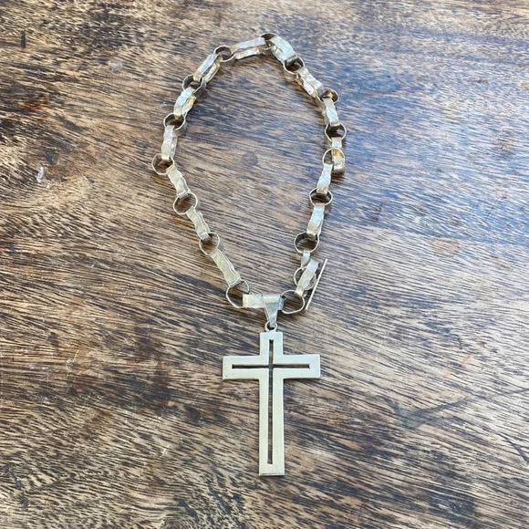 Sterling silver cross pendant (no chain) - Picture 13 of 17